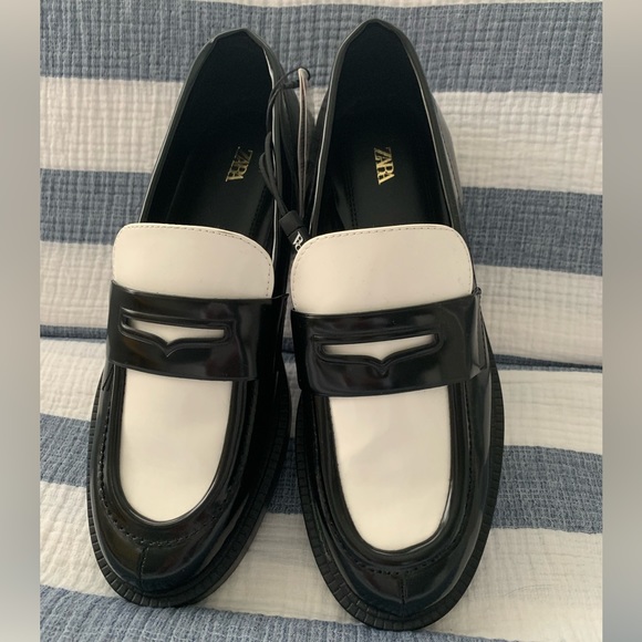 Zara Shoes - NWT Size 8.5 Zara Loafers
